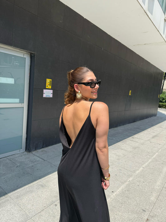 Sırtı Açık-Yaka Önü Biyeli Maxi Boy Elbise | Siyah