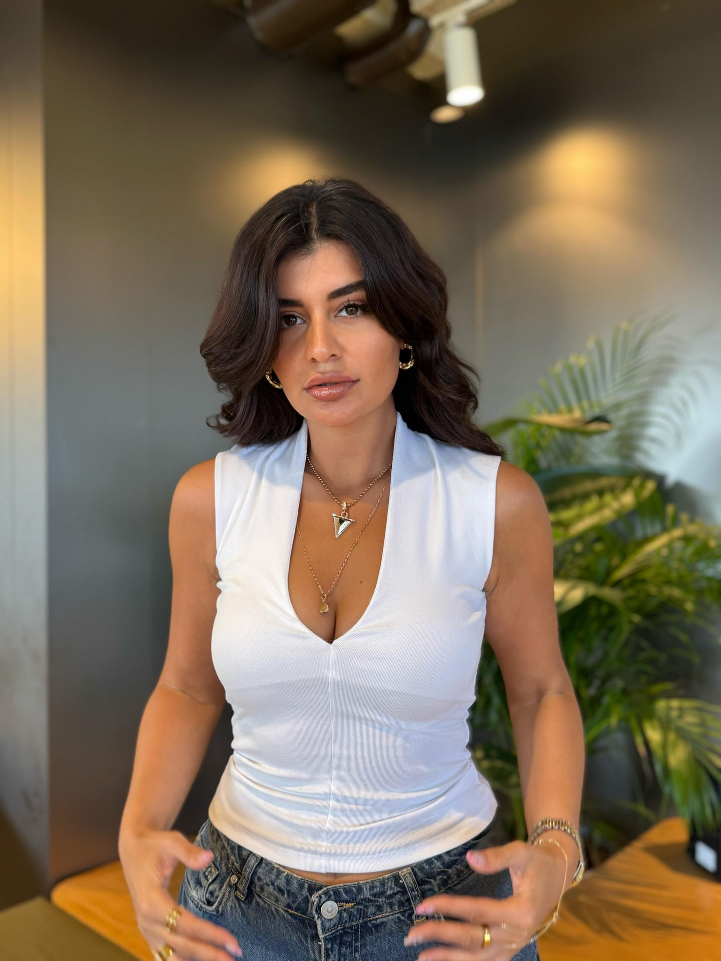 Dlvn Marka V Yaka Bluz | Beyaz